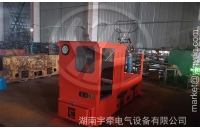 架線式電機車為什么禁止在停穩(wěn)前反向行駛？